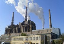 Petrec Paștele la serviciu