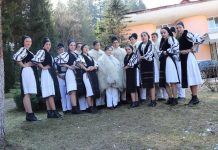 Spectacol și bal la Polovragi