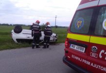 O șoferiță s-a RĂSTURNAT cu mașin în localitatea Cojani! FOTO