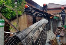 Bucătăria unei familii din Târgu-Jiu, cuprinsă de flăcări