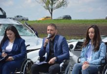 Ștefan Mandachi, afaceristul care a construit primul metru de autostradă din Moldova, conferință de presă în scaun cu rotile, alături de victime ale accidentelor rutiere