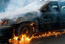 Reținut după ce a incendiat o mașină