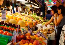 Care sunt fructele şi legumele cu cele mai multe pesticide