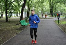 Campionul la atletism care se antrenează pe aleile parcului din Tg-Jiu