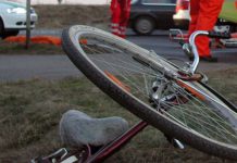 Dosar penal pentru un bărbat care s-a rănit după ce a căzut cu bicicleta! Cât a indicat etilotestul