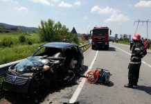 VIDEO: Accident la Rovinari! O mașină a fost lovită de două tir-uri