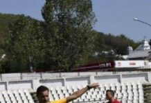 Fostul antrenor de la Bustuchin ameninţă cu judecata