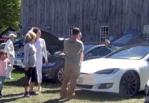 Maşini electrice expuse la Târgu Jiu