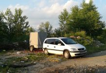 Prins în timp ce arunca deșeuri din materiale de construcții