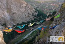 Relaxare în HAMACE la 200 DE METRI ÎNĂLȚIME. Unde te poți relaxa într-un mod UNIC în Gorj!