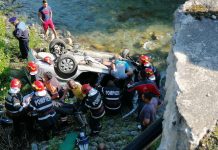 Accident grav în Gorj. Trei oameni au murit, după ce mașina lor a căzut în râu