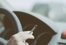 Senatorii au pus gând rău fumătorilor care se află la volan