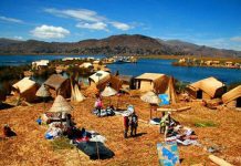 Insulele plutitoare de pe lacul Titicaca