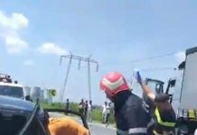 Accident la Rovinari cu o VICTIMĂ încarcerată! Un tânăr de 19 ani a intrat cu mașina într-un TIR! FOTO