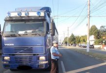 Transportatori amendați de polițiștii locali din Târgu Jiu