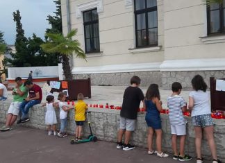 Crimele din Caracal au scos în stradă zeci de copii şi mămici în Târgu Jiu