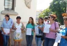 Protest al salariaților clubului Pandurii în fața Primăriei Târgu Jiu