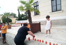 Câteva zeci de persoane au participat la un protest în fața Prefecturii Gorj