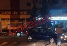 FOTO: Două accidente în 10 MINUTE! Ambele au avut loc în GIRATORIUL de la magazinul „Misona” din Târgu Jiu! Un copil a ajuns la spital!