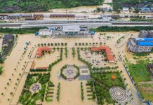 Inundaţii devastatoare în Japonia: 800.000 de persoane au fost evacuate din calea torenţilor