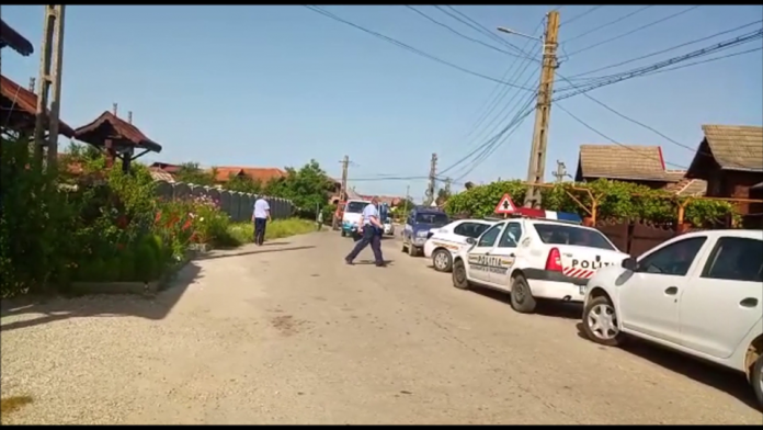 Polițiști din cadrul Poliției Municipiului Târgu Jiu au descins luni la o locație de pe raza localității gorjene Drăguțești