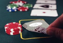 Un robot a învins jucători profesionişti într-o partidă de poker