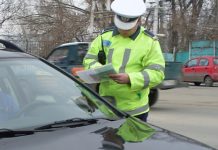 Fără permis depistat la volanul unui autoturism neînmatriculat