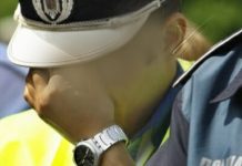 Arestat după i-a dat un cot în față unui polițist