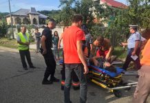 Tânără de 14 ani lovită de o mașină la Licurici! FOTO