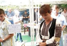 Expoziţie de piftii la Tismana "într-o grădină"