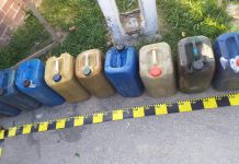 Prins în mașină cu peste 200 litri de gazolină