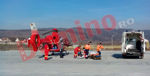 Fostul DIRECTOR adjunct al ISJ Gorj transport de URGENȚĂ cu elicopterul SMURD! Și-a TĂIAT mâna la circular!