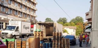 Supermarket amendat pentru că a blocat Calea Eroilor din Târgu Jiu