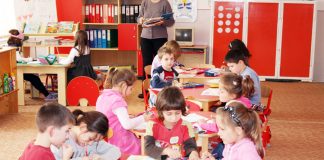 Peste 2000 de copiii din Gorj vor fi ajutaţi să frecventeze grădiniţa 