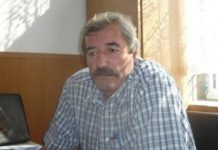 Corigenţi folosiţi în campania electorală de directorul şcolii