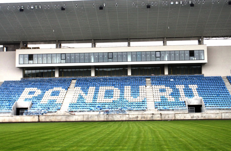 Clubul de fotbal Pandurii Lignitul Târgu Jiu are de primit peste 4 milioane de euro de la Complexul Energetic Oltenia, Consiliul Județean Gorj, Consiliul