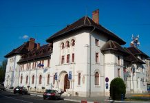 Post de director adjunct scos la concurs de Primăria Târgu Jiu http://feedproxy.google.com/