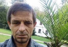 Bărbatul aflat în cârje care a fost bătut în fața unui bar a murit