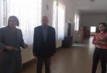Profesori terorizaţi. „Mi-a spus că se spală pe mâini cu sângele meu”
