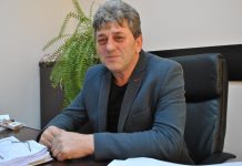 Domnul președinte poate să dispună încetarea contractului meu