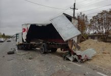 Tânăr din Târgu Jiu, cu mașina într-o autoutilitară