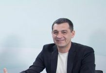 Mama ta de țară, mama voastră de politicieni!!! http://feedproxy.google.com/