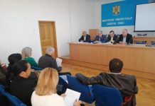 Prefectul de Gorj s-a întâlnit cu organizațiile de romi