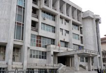 Bărbatul arestat că a lovit cu sabia doi hunedoreni, tată și fiu, pus în libertate