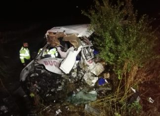 Accident cu 10 morți și 7 răniți în Ialomița! Un microbuz cu angajați Mega Image a fost spulberat de un TIR