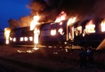 Un tren cu 100 de călători a luat foc în Teleorman