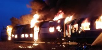 Un tren cu 100 de călători a luat foc în Teleorman