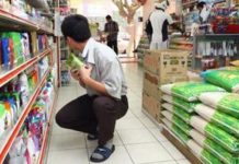 Un tânăr din Rovinari a furat șampon dintr-un magazin