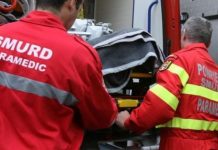 O mamă a trei copii și-a dat foc