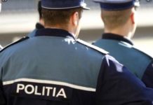 Patru tineri din Gorj au intrat în casă peste o adolescentă de 17 ani și prietenul ei. Ce au pățit cei doi